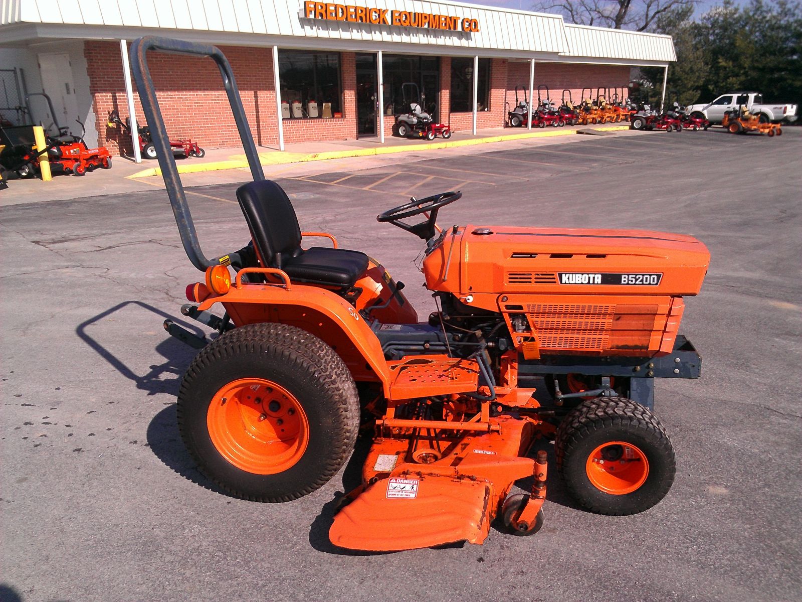 KUBOTA B5200 PIERŚCIENIE I TŁOKI